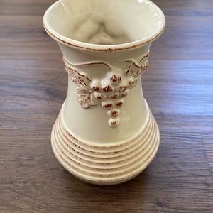 VINTAGE Terracota Pottery Glaze featuring Prominent Grapes